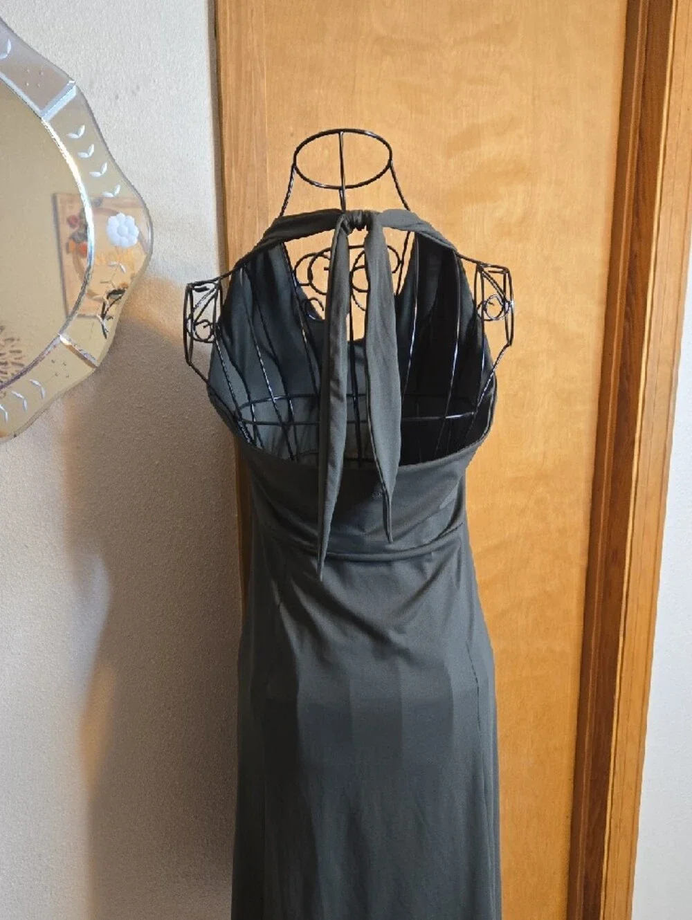 Patagonia Olive Green Sleeveless Halter V-Neck Midi Dress - Picture 6 of 8